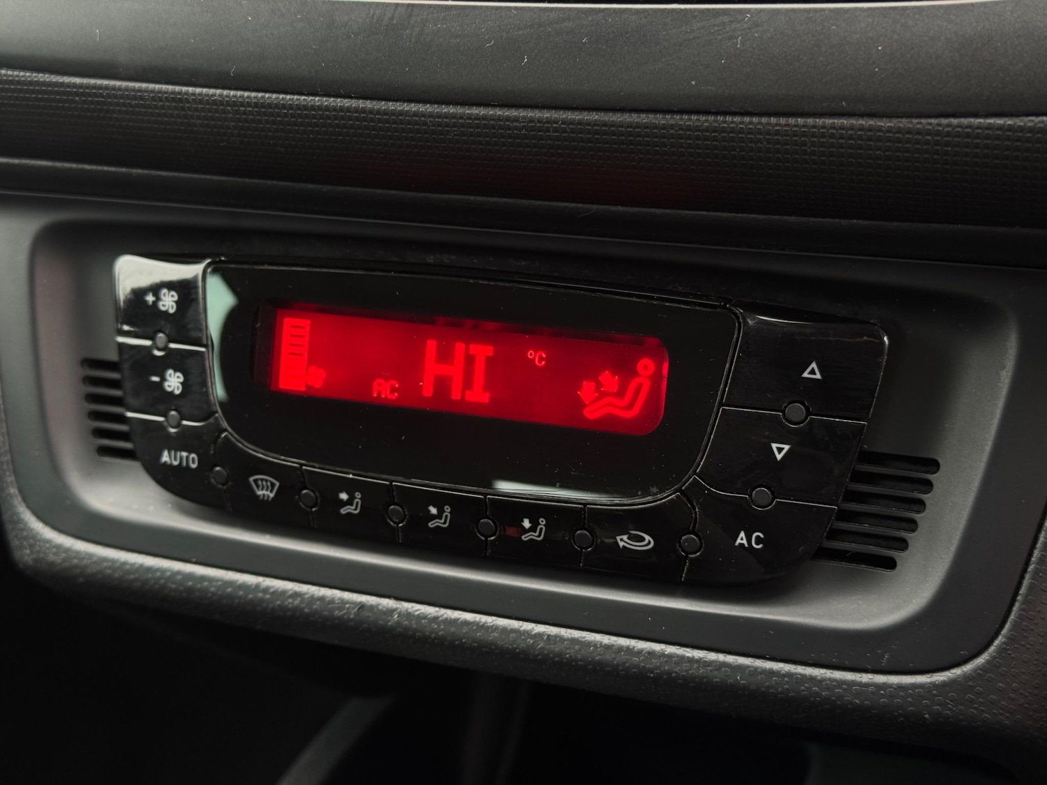 Used SEAT Ibiza 2011 for sale - 76247018: Photo 31