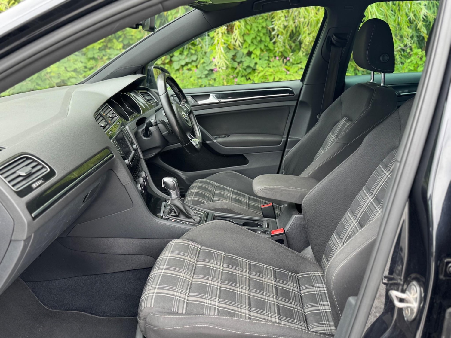 Used Volkswagen Golf 2017 for sale - 77625757: Photo 23