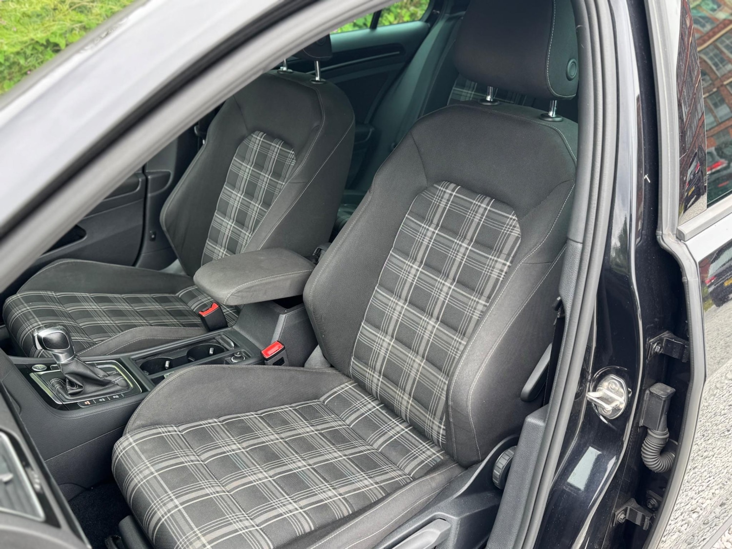 Used Volkswagen Golf 2017 for sale - 77625757: Photo 24