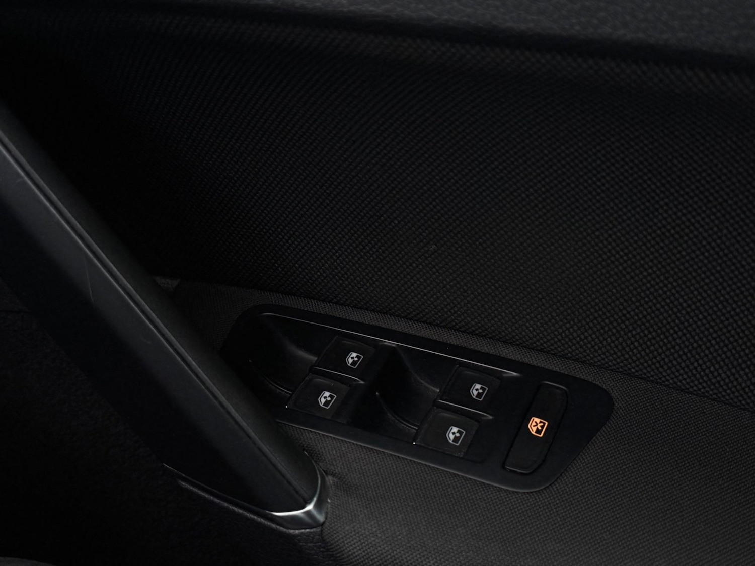 Used Volkswagen Golf 2017 for sale - 77625757: Photo 32