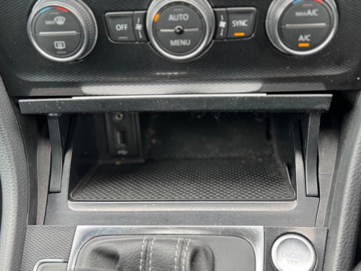 Used Volkswagen Golf 2017 for sale - 77625757: Photo 39