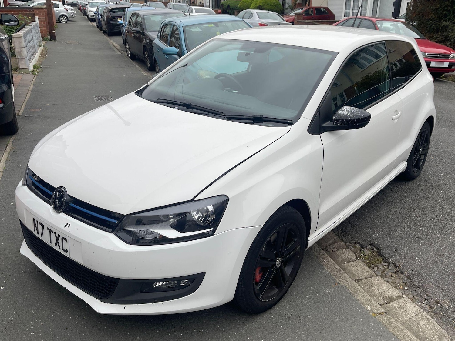 Used Volkswagen Polo 2014 for sale - 76456961: Photo 2