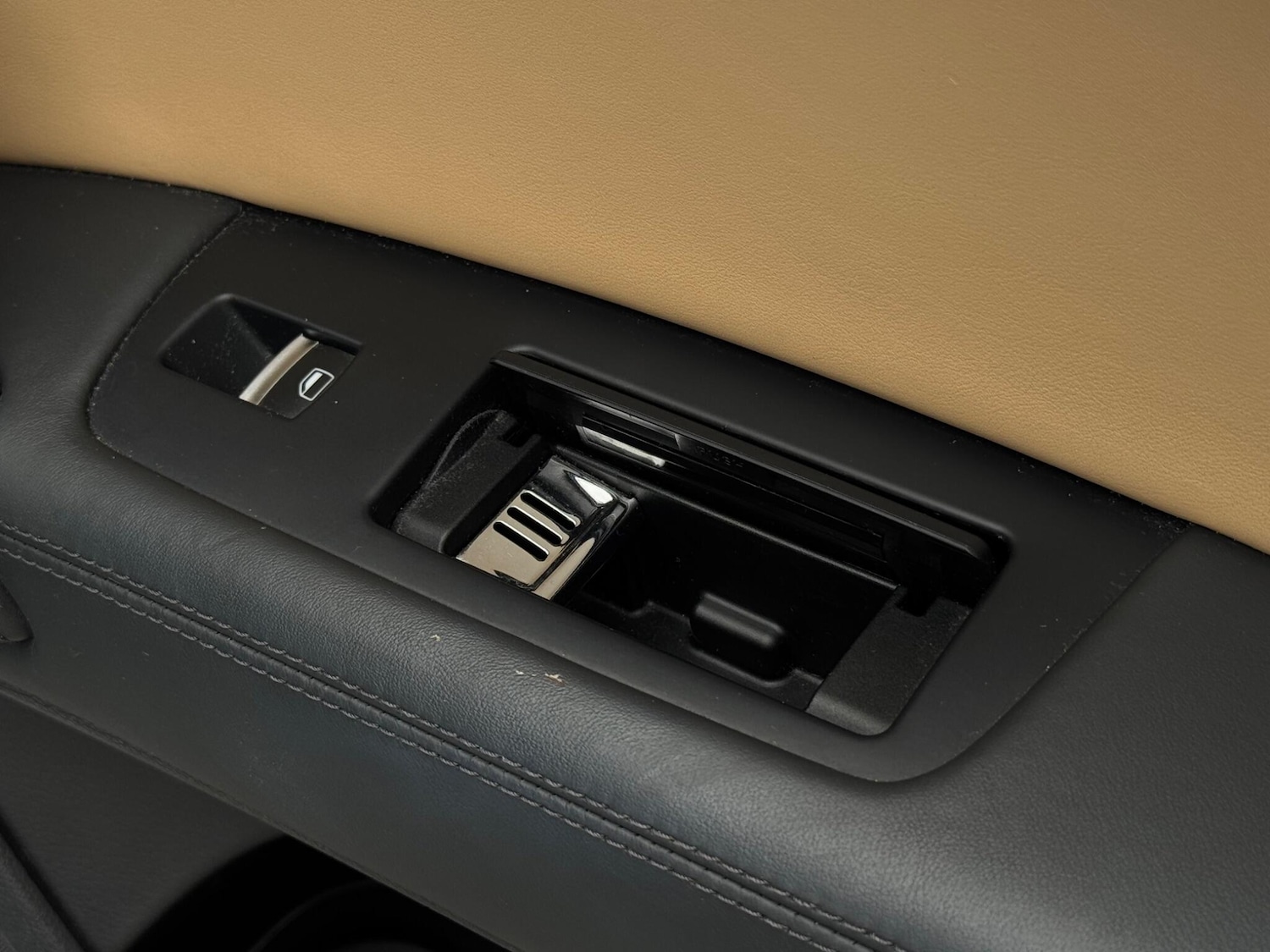 Used Audi Q7 2013 for sale - 76988959: Photo 65