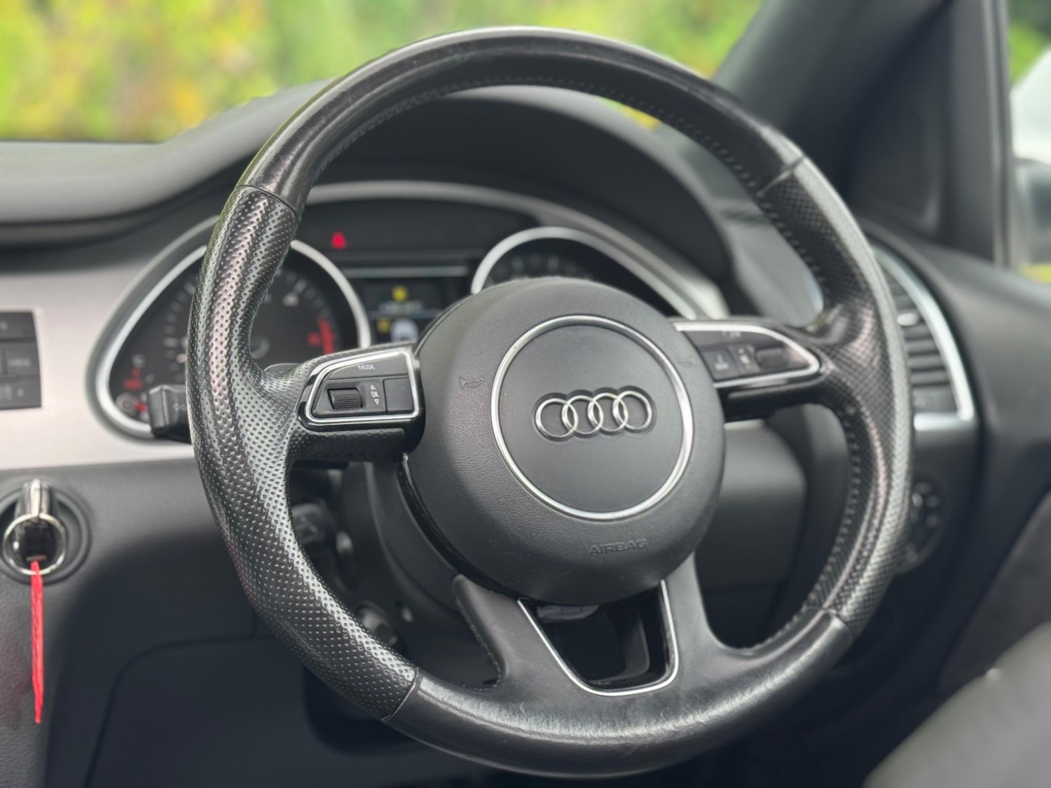 Used Audi Q7 2014 for sale - 76188935: Photo 30