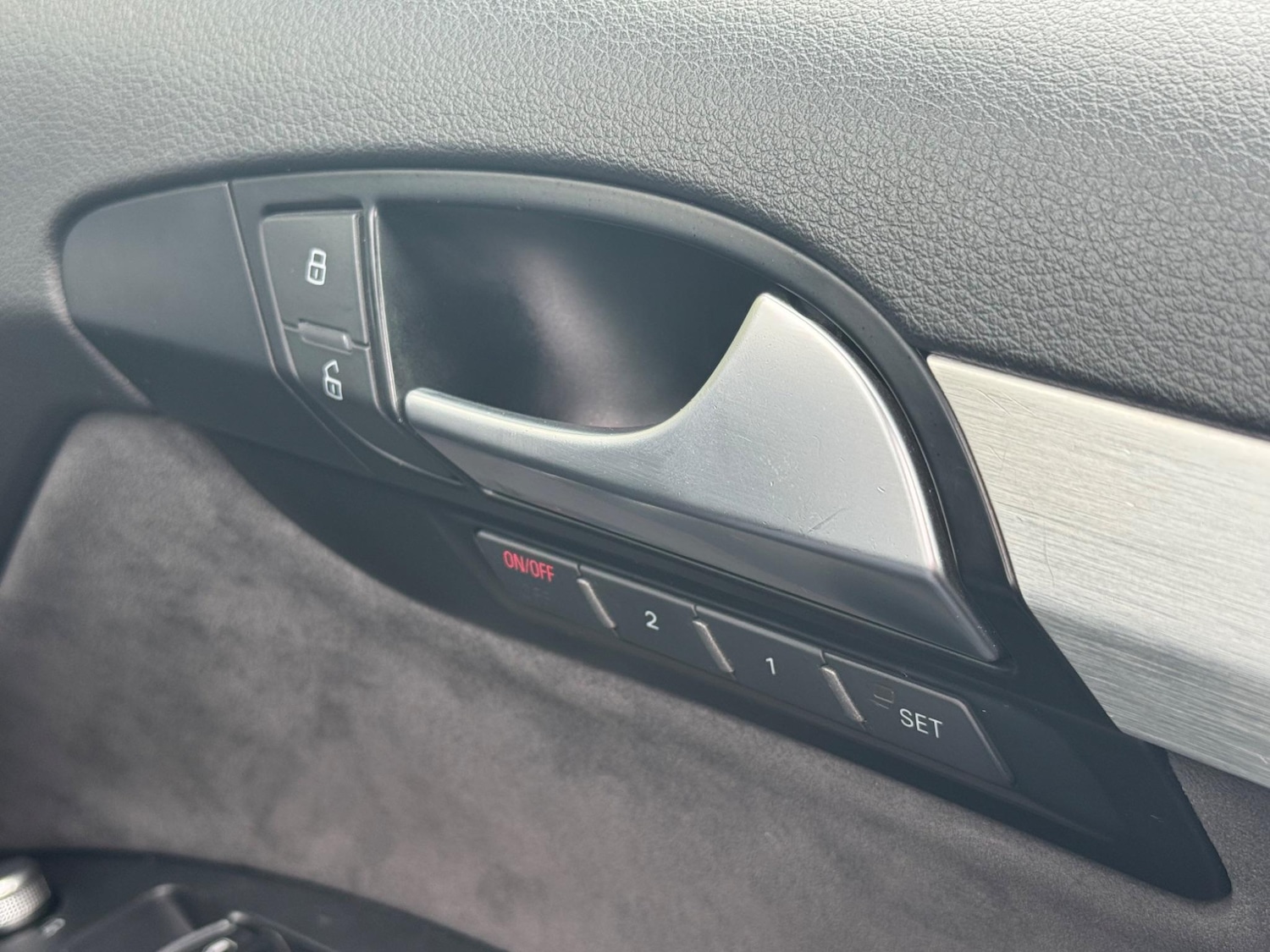 Used Audi Q7 2014 for sale - 76188935: Photo 39