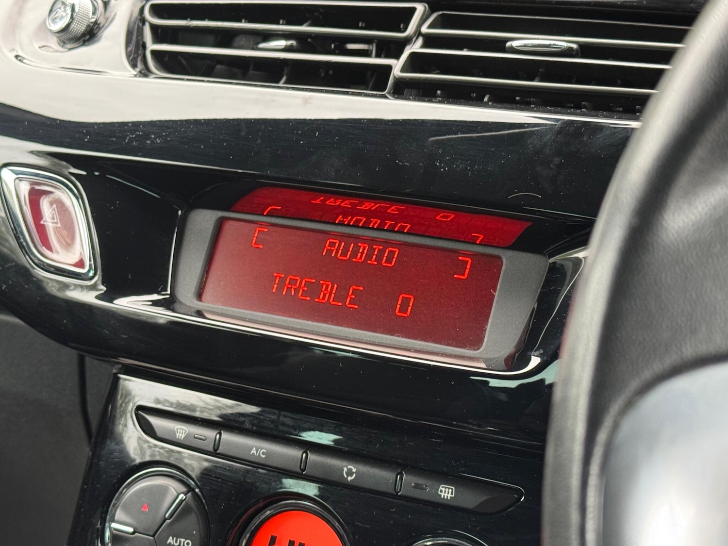 Used Citroen DS3 2013 for sale - 75950057: Photo 33