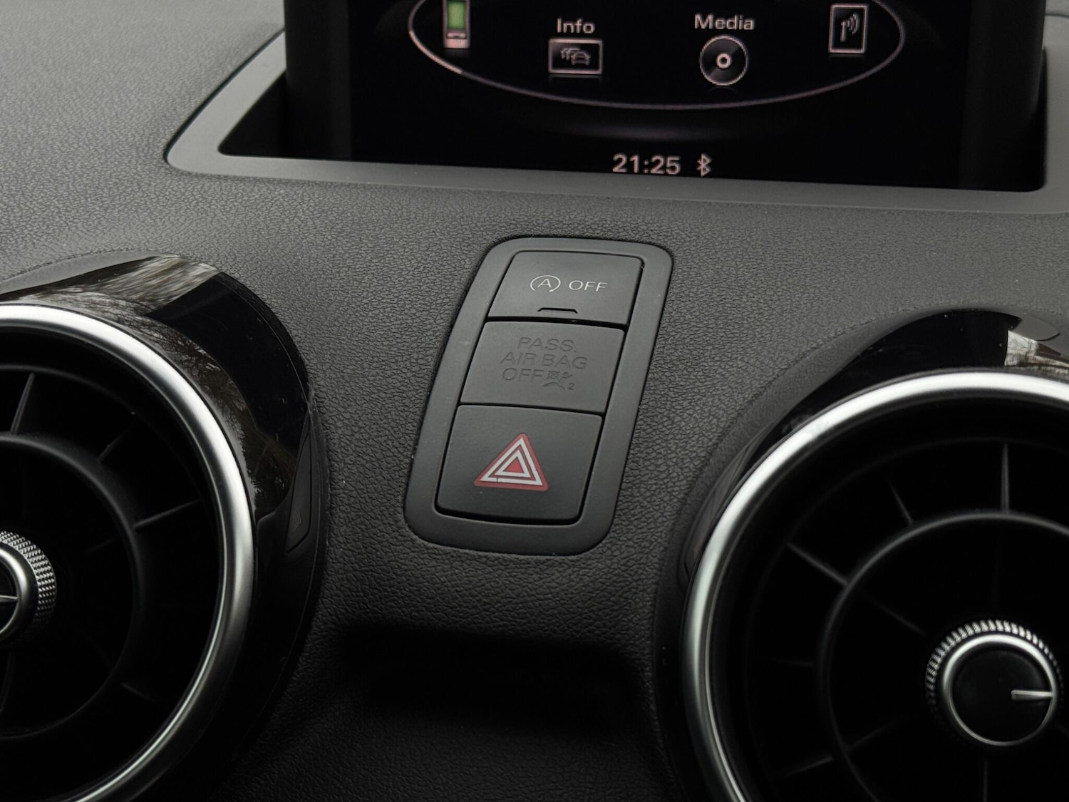 Used Audi A1 2011 for sale - 77400619: Photo 47