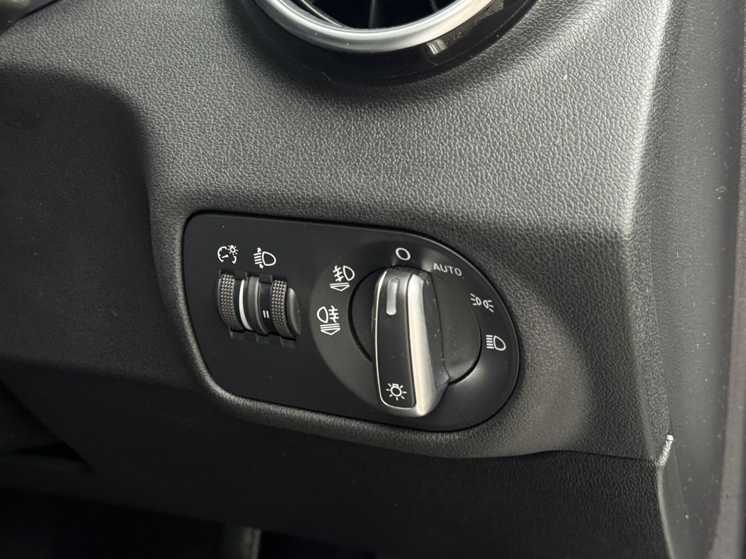 Used Audi A1 2011 for sale - 77400619: Photo 58