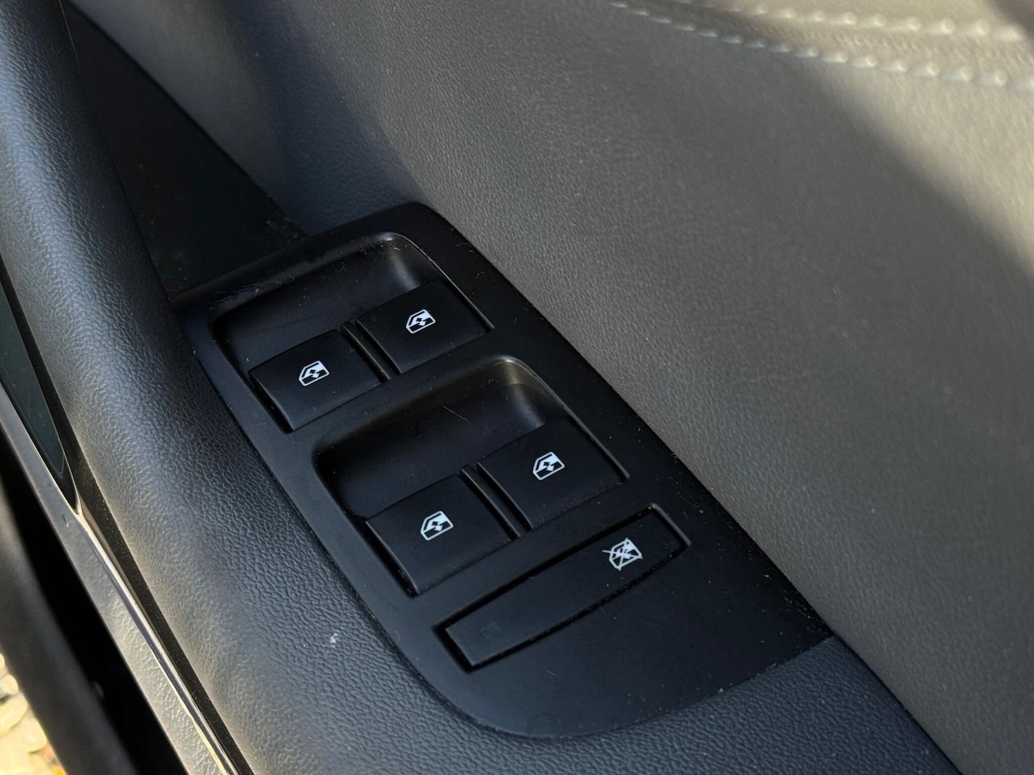 Used Vauxhall Zafira Tourer 2014 for sale - 76633575: Photo 57