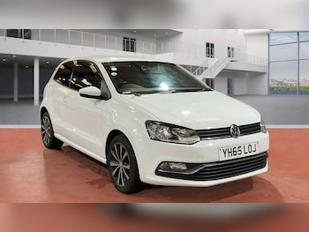 Used Volkswagen Polo 2015 for sale - 76485696: Photo