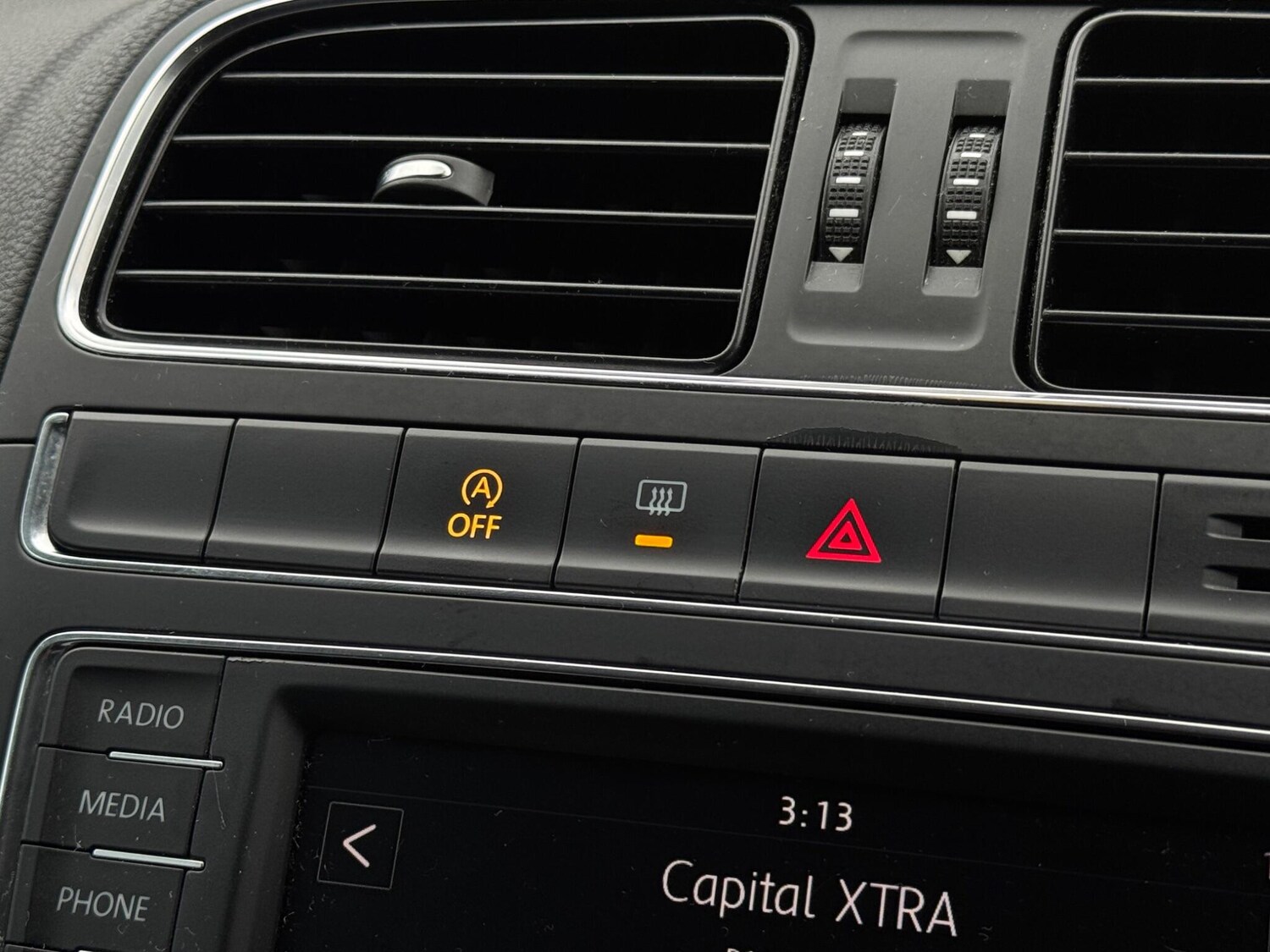 Used Volkswagen Polo 2015 for sale - 76485696: Photo 31