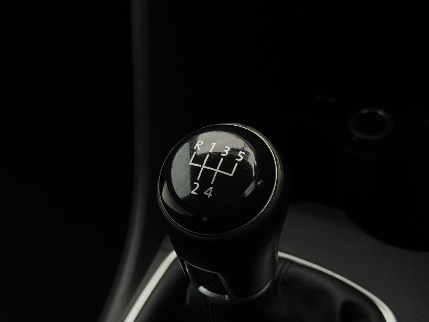 Used Volkswagen Polo 2015 for sale - 76485696: Photo 35