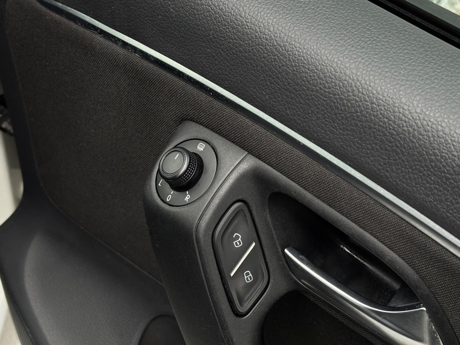 Used Volkswagen Polo 2015 for sale - 76485696: Photo 38