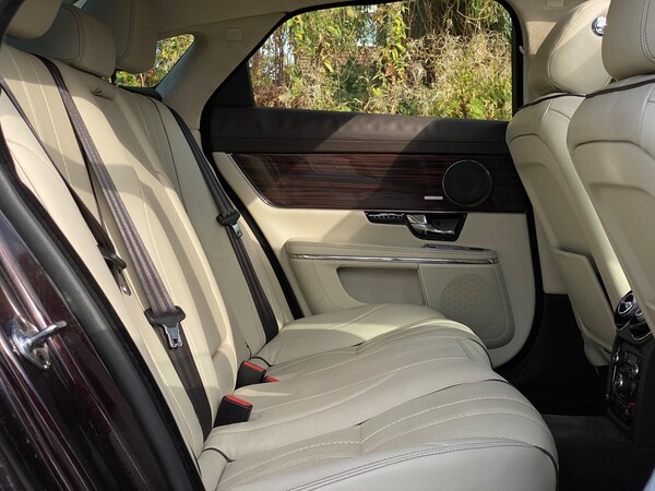 Used Jaguar XJ 2010 for sale - 75144377: Photo 22