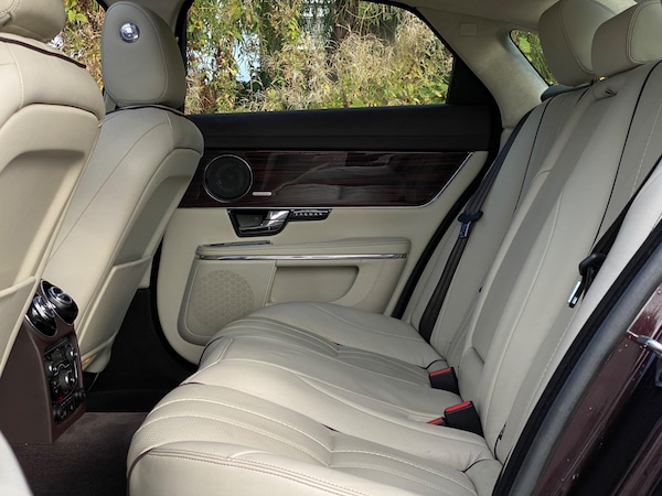 Used Jaguar XJ 2010 for sale - 75144377: Photo 23