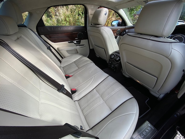 Used Jaguar XJ 2010 for sale - 75144377: Photo 26