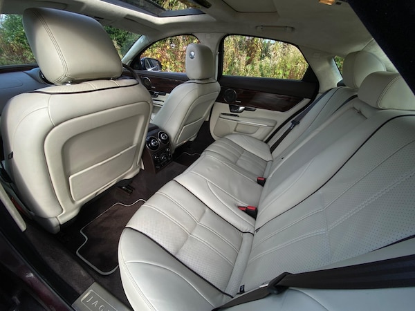 Used Jaguar XJ 2010 for sale - 75144377: Photo 27