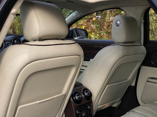 Used Jaguar XJ 2010 for sale - 75144377: Photo 30