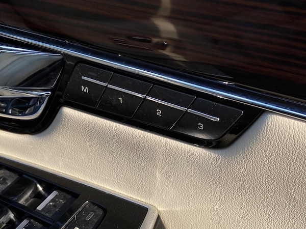 Used Jaguar XJ 2010 for sale - 75144377: Photo 35