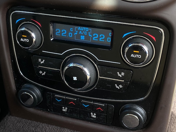 Used Jaguar XJ 2010 for sale - 75144377: Photo 53
