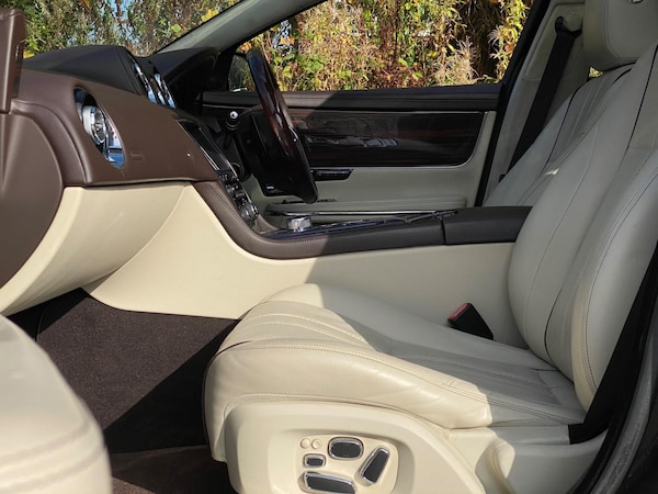 Used Jaguar XJ 2010 for sale - 75144377: Photo 64