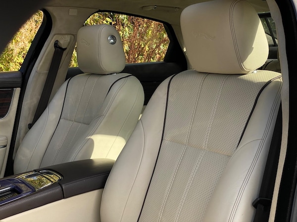 Used Jaguar XJ 2010 for sale - 75144377: Photo 65