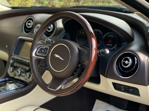 Used Jaguar XJ 2010 for sale - 75144377: Photo 69