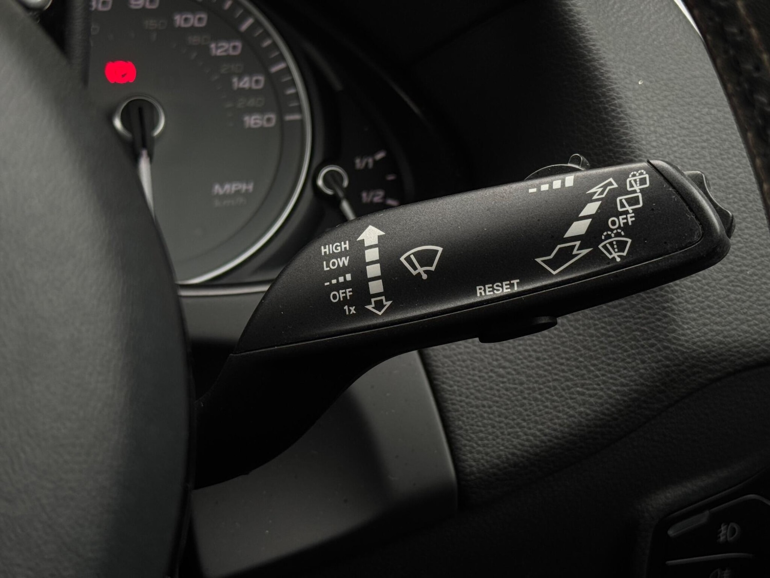 Used Audi Q5 2015 for sale - 76997879: Photo 38