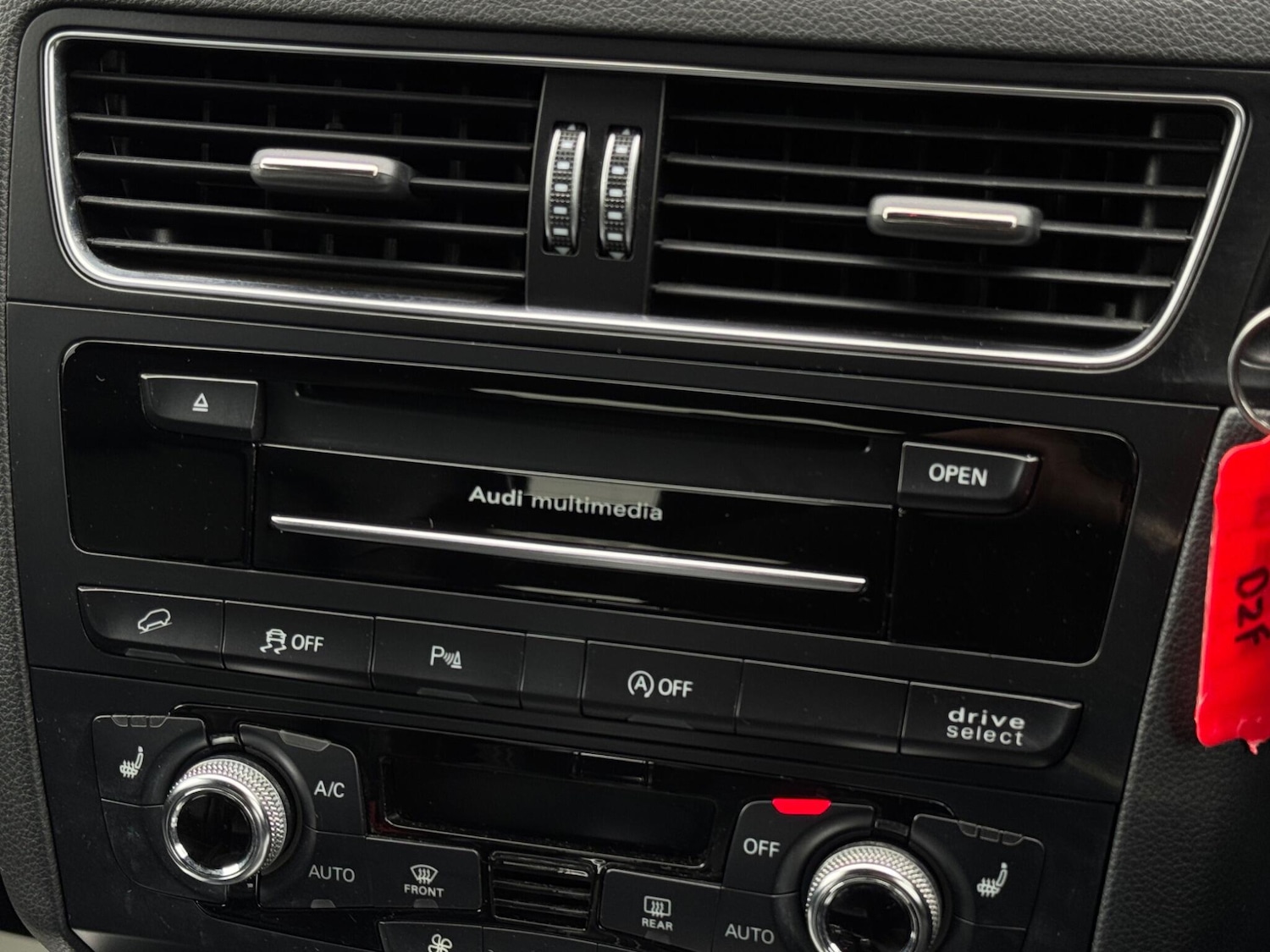 Used Audi Q5 2015 for sale - 76997879: Photo 51