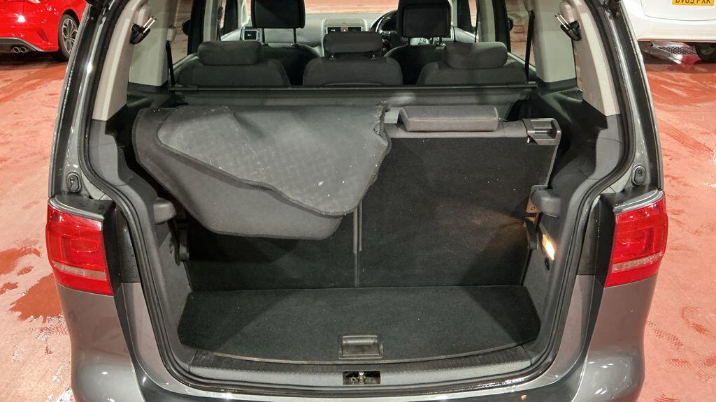 Used Volkswagen Touran 2013 for sale - 76585502: Photo 11