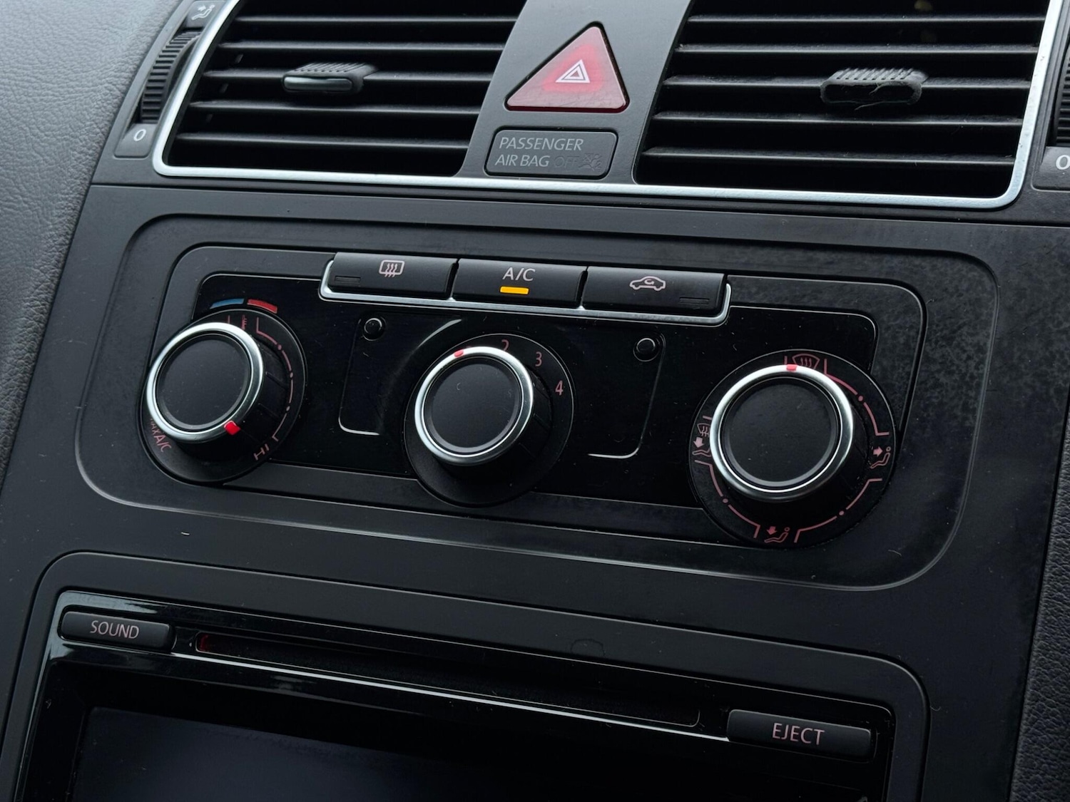 Used Volkswagen Touran 2013 for sale - 76585502: Photo 43