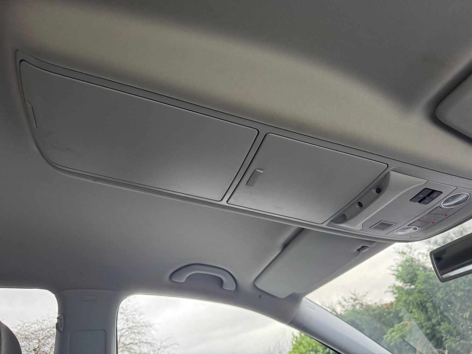 Used Volkswagen Touran 2013 for sale - 76585502: Photo 58