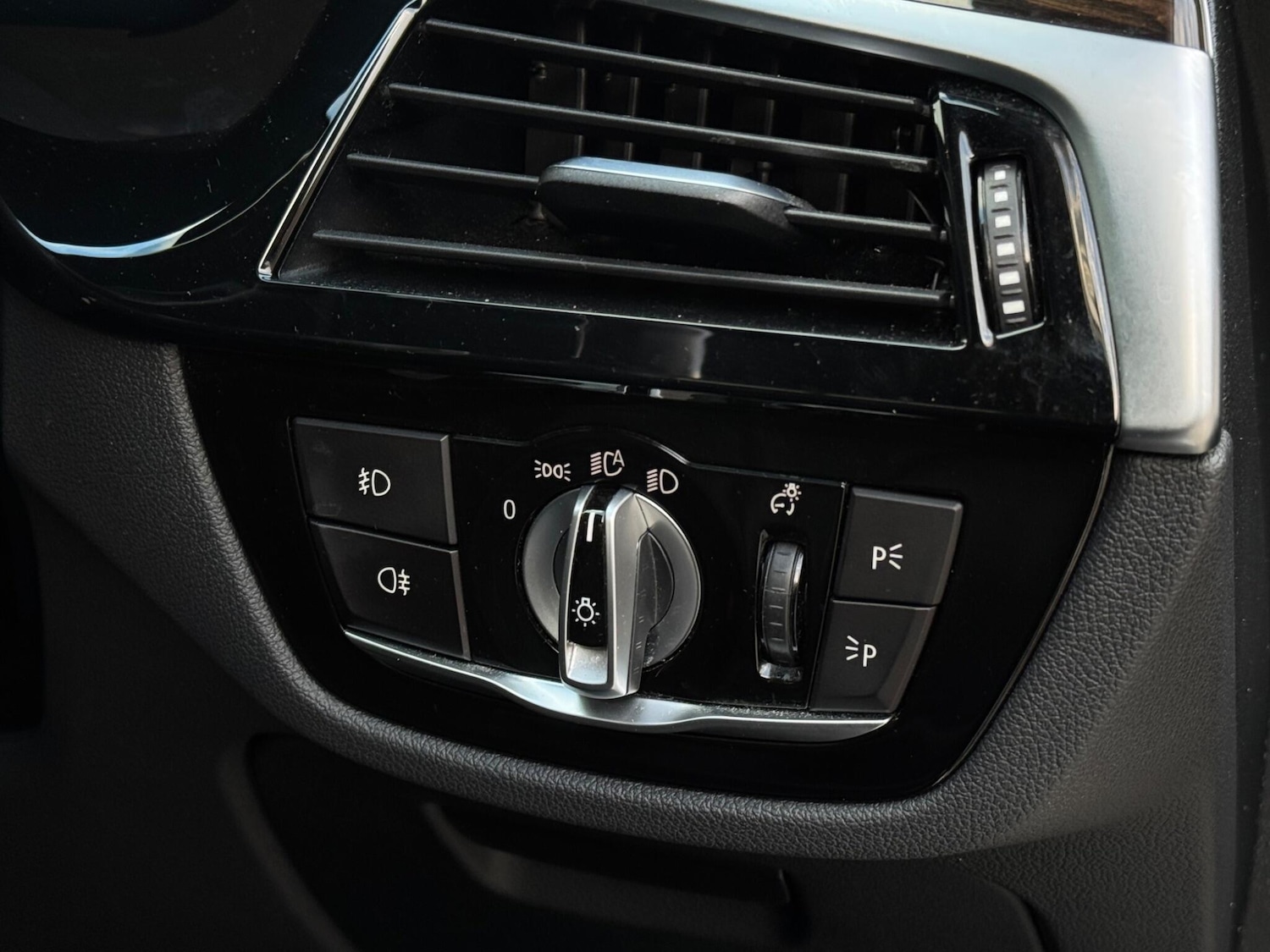 Used BMW 5 Series 2018 for sale - 77255119: Photo 75