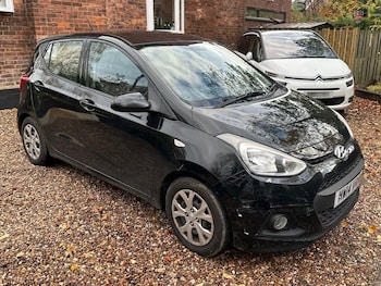 Used Hyundai i10 2014 for sale - 76473800: Photo