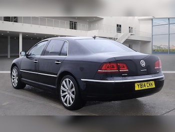 Used Volkswagen Phaeton 2014 for sale - 76926592: Photo