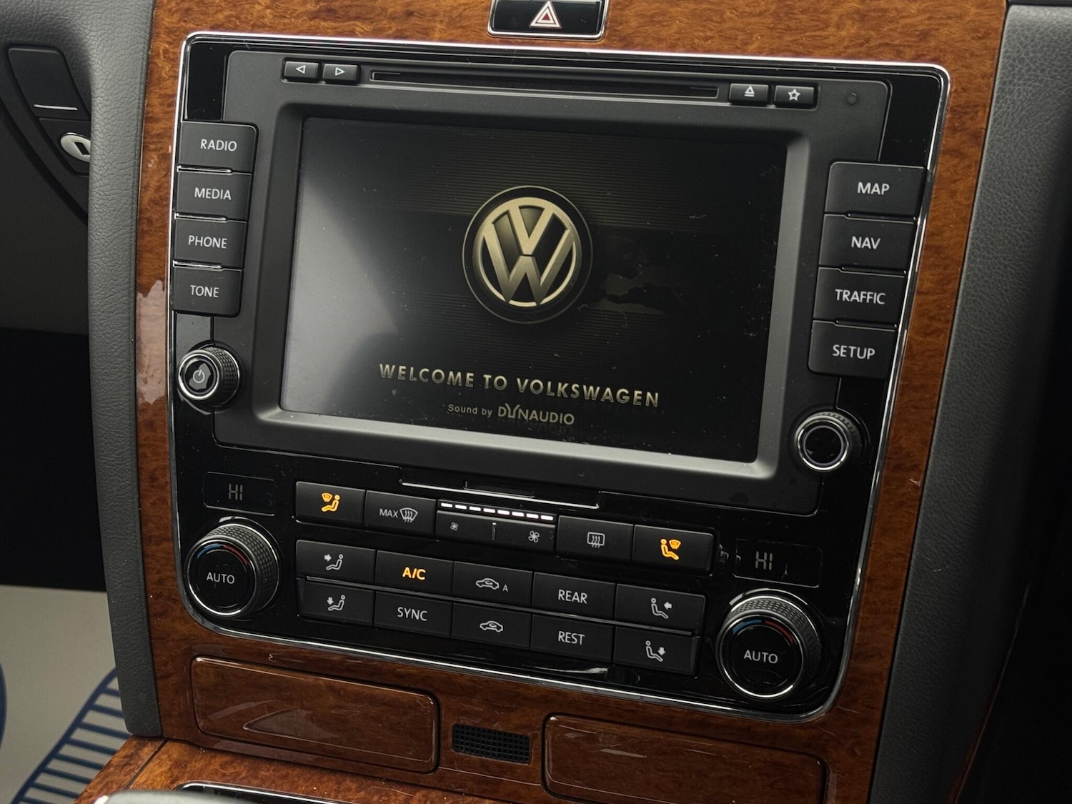 Used Volkswagen Phaeton 2014 for sale - 76926592: Photo 42