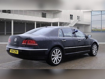 Used Volkswagen Phaeton 2014 for sale - 76926592: Photo