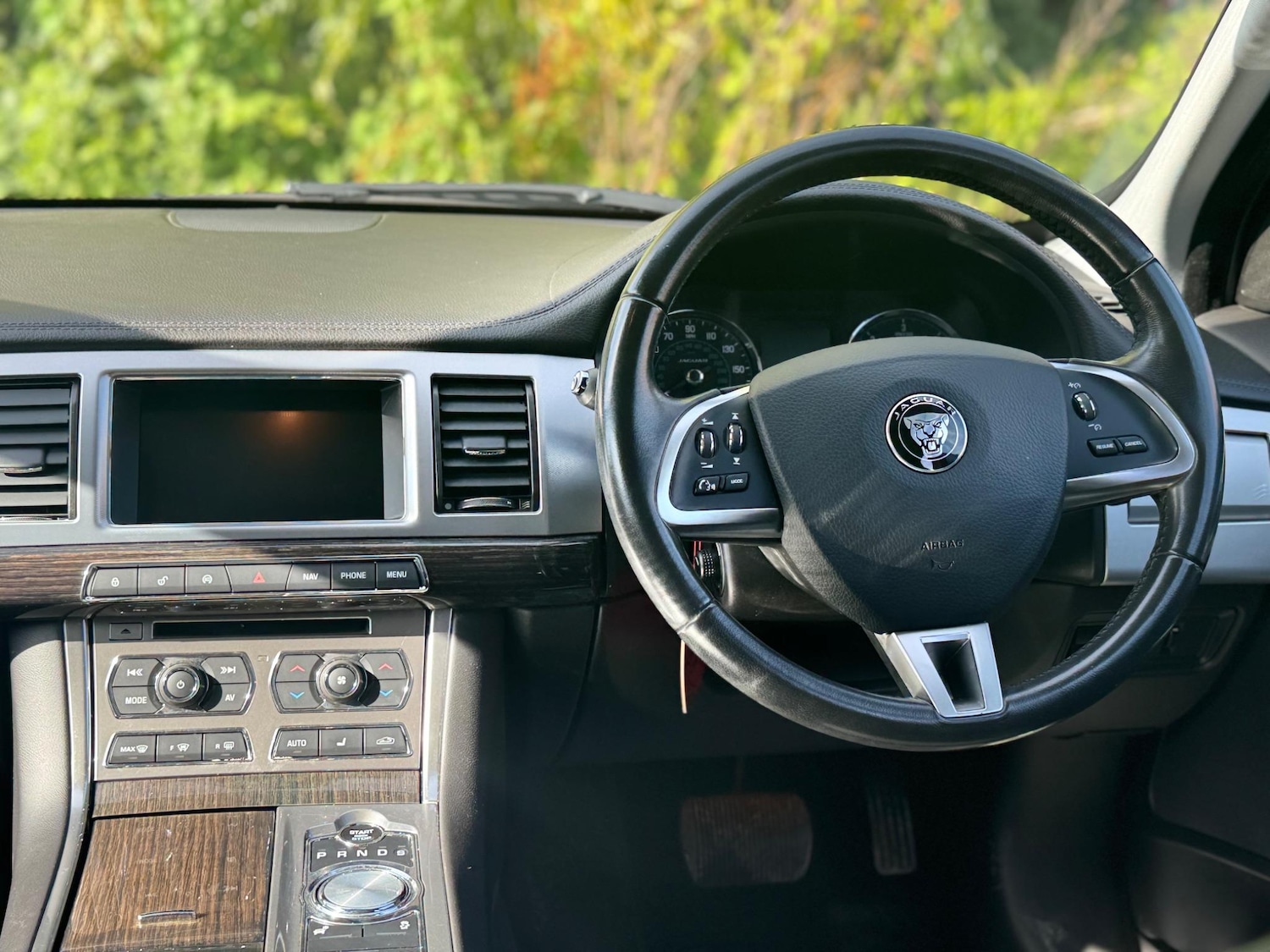 Used Jaguar XF 2015 for sale - 76993700: Photo 26