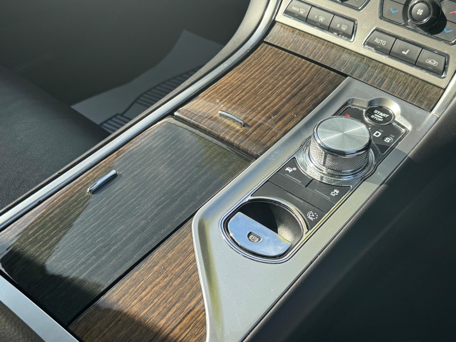 Used Jaguar XF 2015 for sale - 76993700: Photo 47