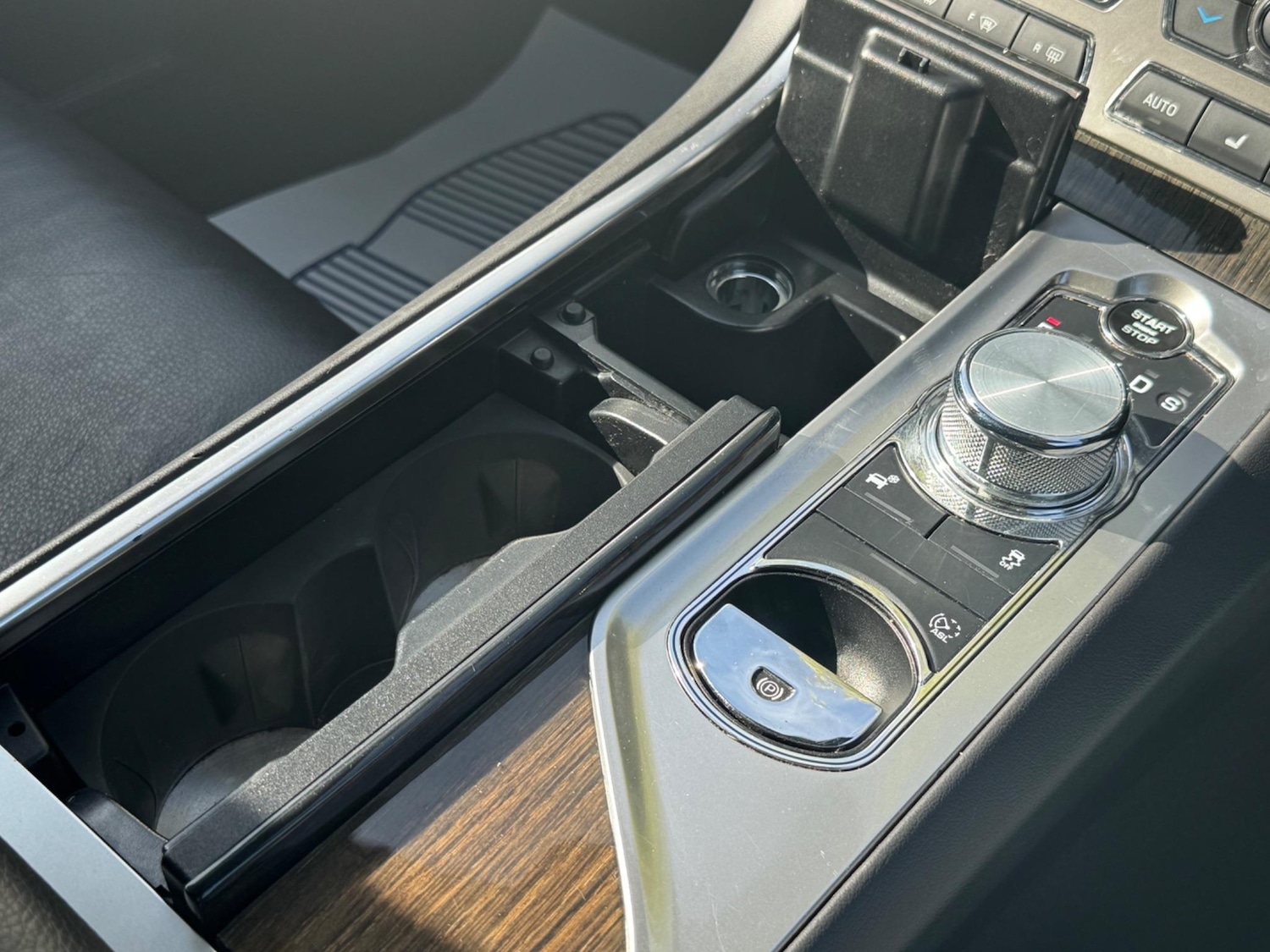 Used Jaguar XF 2015 for sale - 76993700: Photo 49