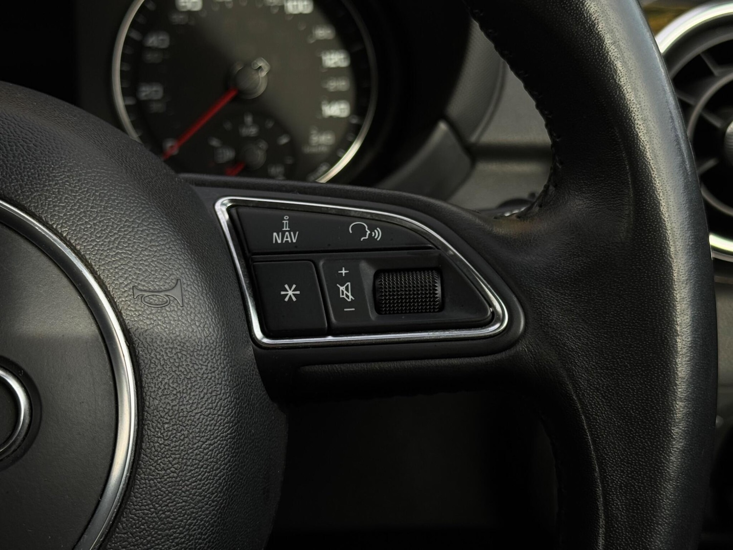 Used Audi A1 2013 for sale - 76388662: Photo 34