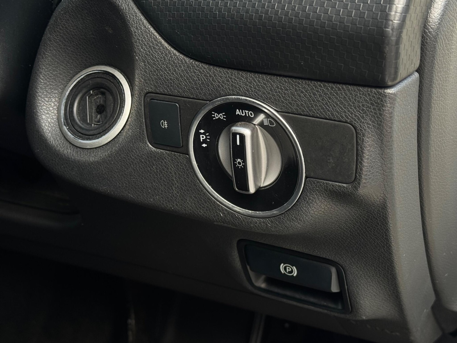 Used Mercedes-Benz A-Class 2015 for sale - 76348842: Photo 47