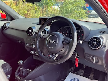 Used Audi A1 2013 for sale - 76446571: Photo