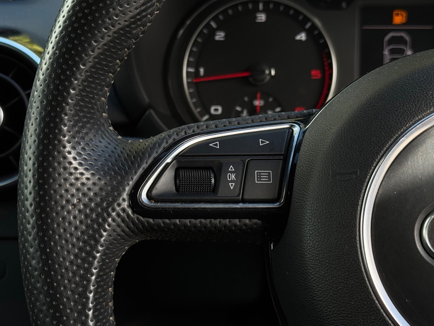 Used Audi A1 2013 for sale - 76446571: Photo 31