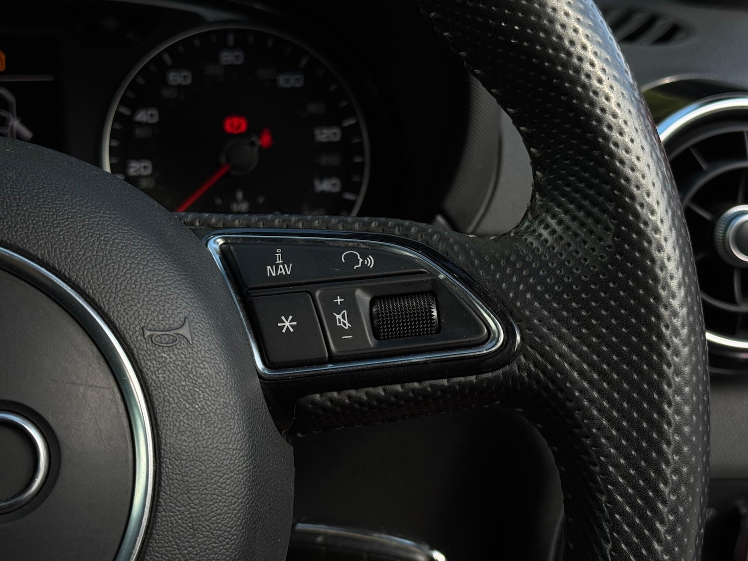 Used Audi A1 2013 for sale - 76446571: Photo 32