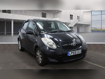 Used Toyota Yaris 2010 for sale - 76585606: Photo