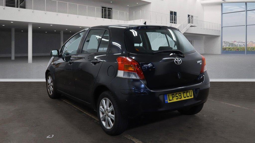Used Toyota Yaris 2010 for sale - 76585606: Photo 3