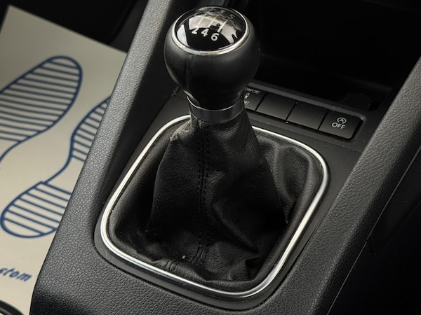 Used Volkswagen Scirocco 2012 for sale - 76336990: Photo 53