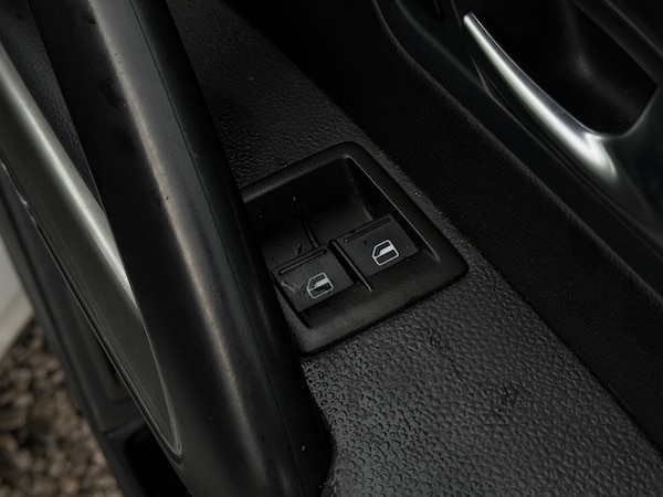 Used Volkswagen Scirocco 2012 for sale - 76336990: Photo 61