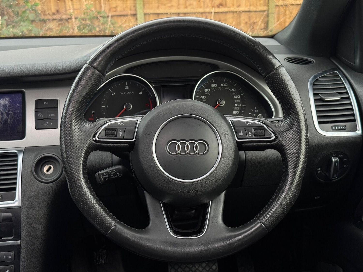 Used Audi Q7 2014 for sale - 77267441: Photo 35